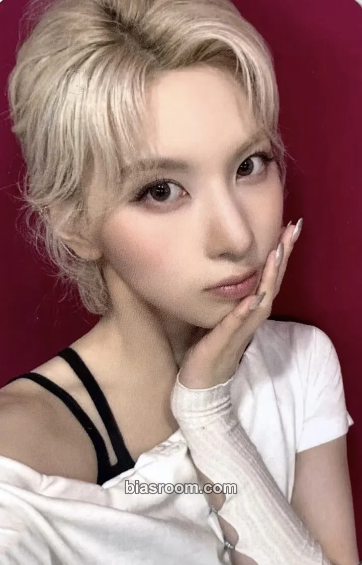 Bae Fe3O4: FORWARD Photocard - NMIXX - NMIXX K-pop photocard