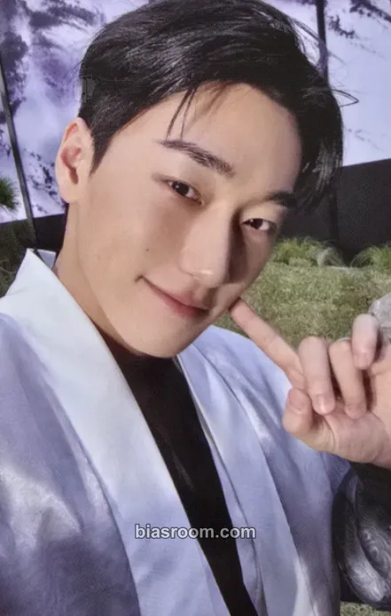 San GOLDEN HOUR : Part.4 Photocard - ATEEZ - ATEEZ K-pop photocard