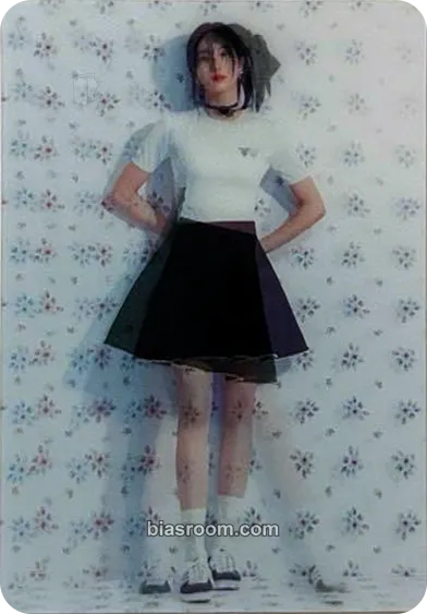 Kazuha UNFORGIVEN Photocard - LE SSERAFIM - LE SSERAFIM K-pop photocard