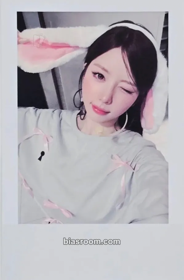 Hyerin tripleS 1st Asia Tour: My Secret New Zone Photocard - tripleS - tripleS K-pop photocard