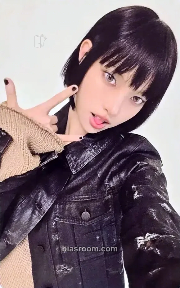 Yunah MAMIHLAPINATAPAI Photocard - ILLIT - ILLIT K-pop photocard