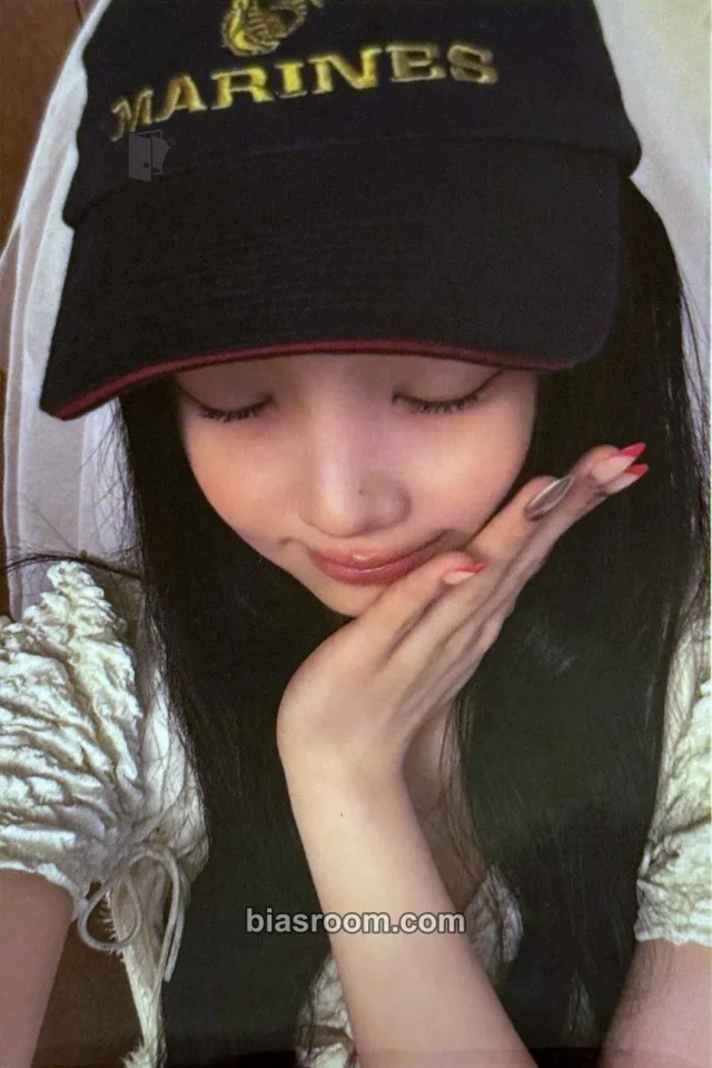 ILLIT - Wonhee - MAMIHLAPINATAPAI Album pop-up purchase benefit merch photocard offline