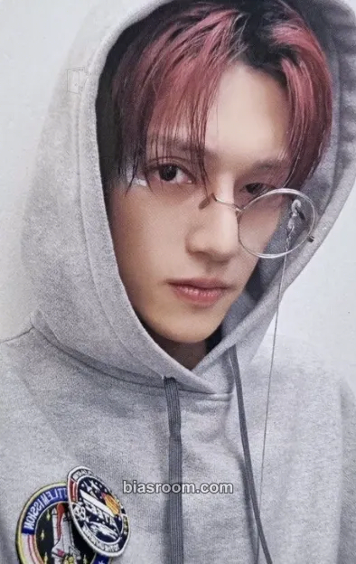 Wooyoung GOLDEN HOUR : Part.4 Photocard - ATEEZ - ATEEZ K-pop photocard