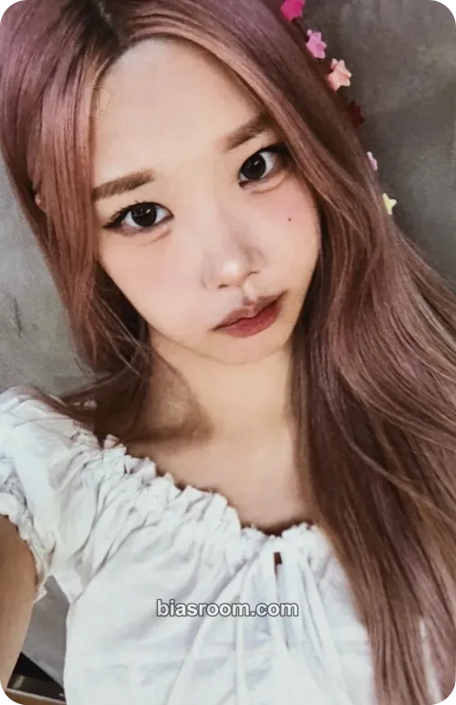 Chaewon Love XX Photocard - CLASSy - CLASSy K-pop photocard