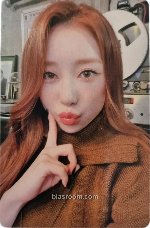 Yeonjung 5th OFFICIAL FANCLUB 'UJUNG' KIT Photocard - WJSN - WJSN K-pop photocard