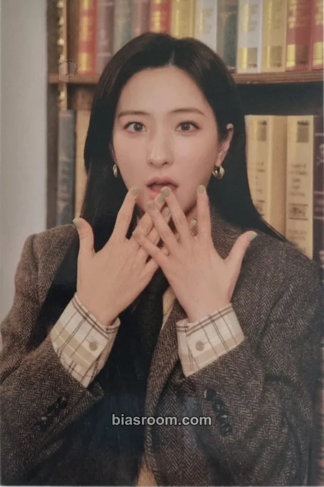 Eunseo 5th OFFICIAL FANCLUB 'UJUNG' KIT Photocard - WJSN - WJSN K-pop photocard