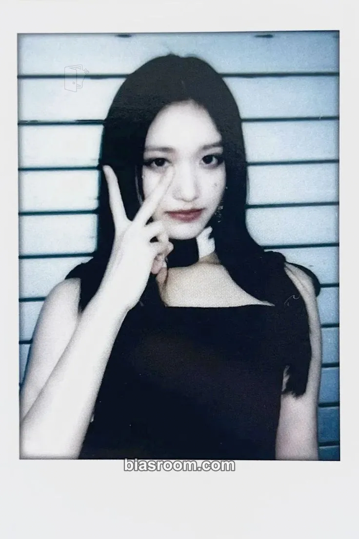 Leeseo I've Mine Photocard - IVE - IVE K-pop photocard