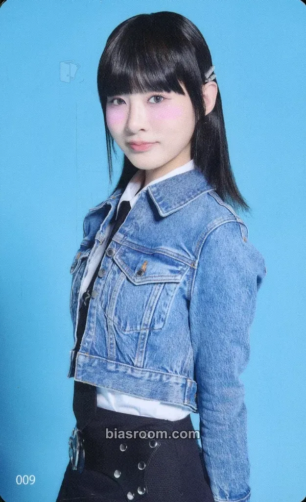 Shizuku 2024 ME:ICONIC Hi-SUMMER Photocard - ME:I - ME:I K-pop photocard