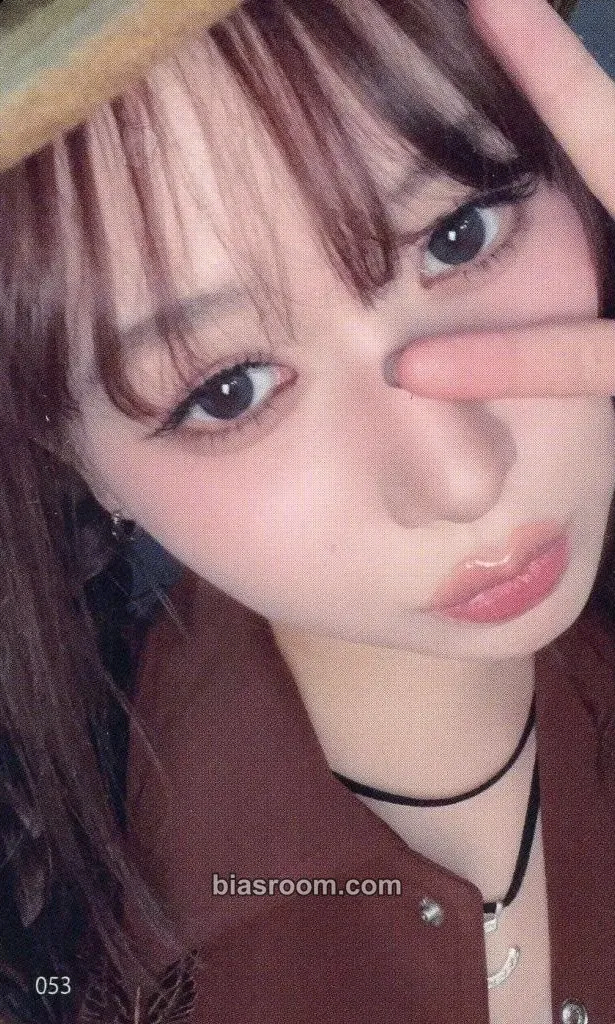 Momona 2025 1ST ARENA LIVE TOUR <THIS IS ME:I> Photocard - ME:I - ME:I K-pop photocard