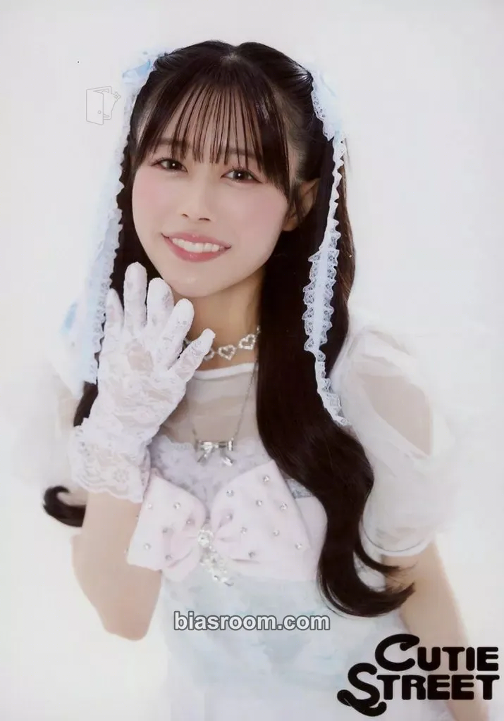 Aika Sano 5-Photo Set - LARME Costume Edition Photocard - Cutie Street - Cutie Street K-pop photocard