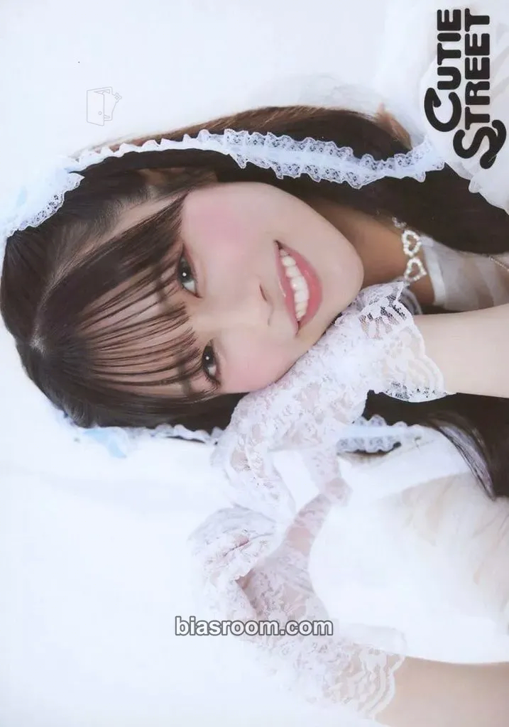 Aika Sano 5-Photo Set - LARME Costume Edition Photocard - Cutie Street - Cutie Street K-pop photocard