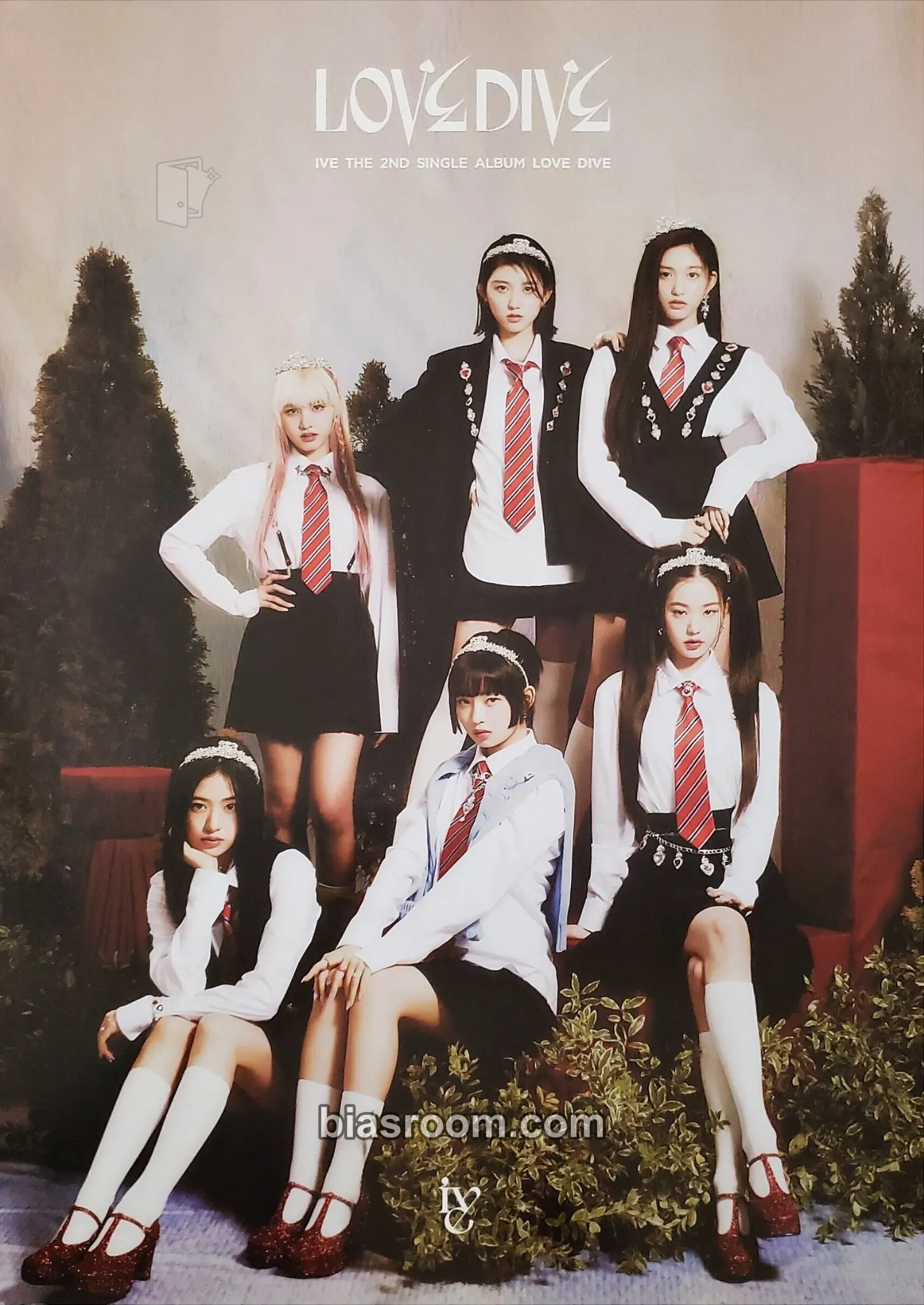LOVE DIVE Photocard - IVE - IVE K-pop photocard