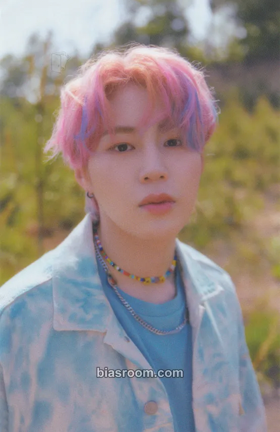Ha Sung Woon Sneakers Photocard - Ha Sung Woon K-pop photocard