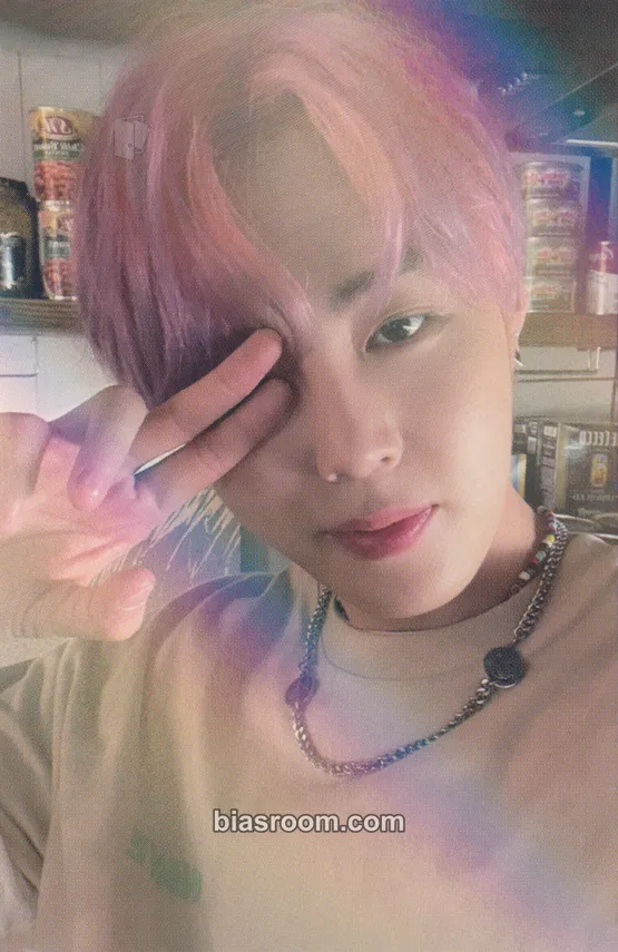Ha Sung Woon Sneakers Photocard - Ha Sung Woon K-pop photocard