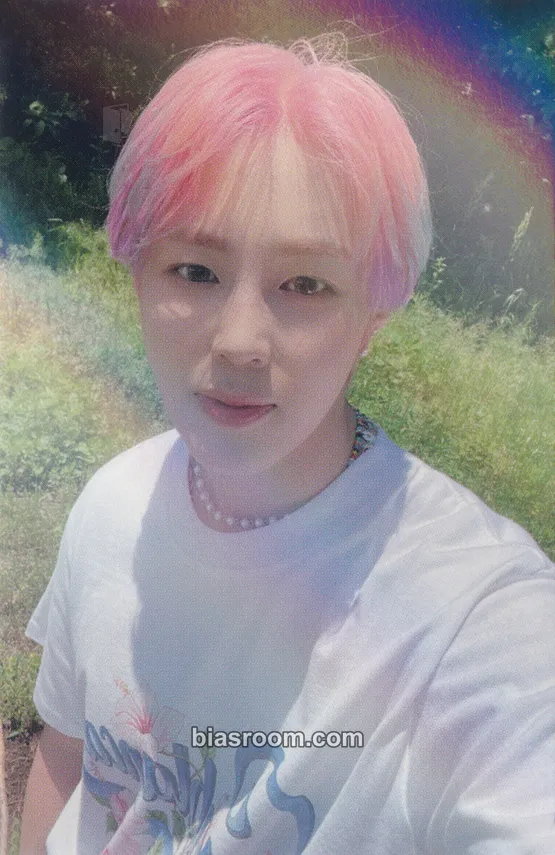 Ha Sung Woon Sneakers Photocard - Ha Sung Woon K-pop photocard