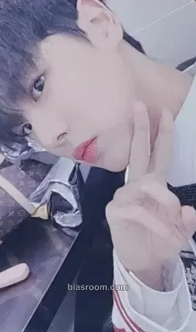 VICTON - Byungchan - Nostalgia Album broadcast