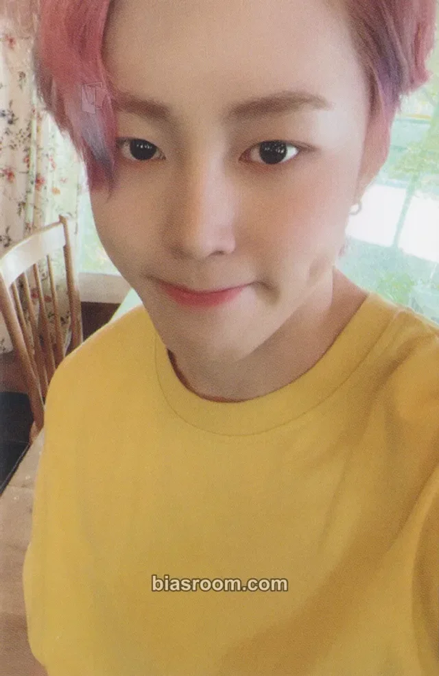 Ha Sung Woon - Ha Sung Woon - Sneakers Album album photocard breeze version