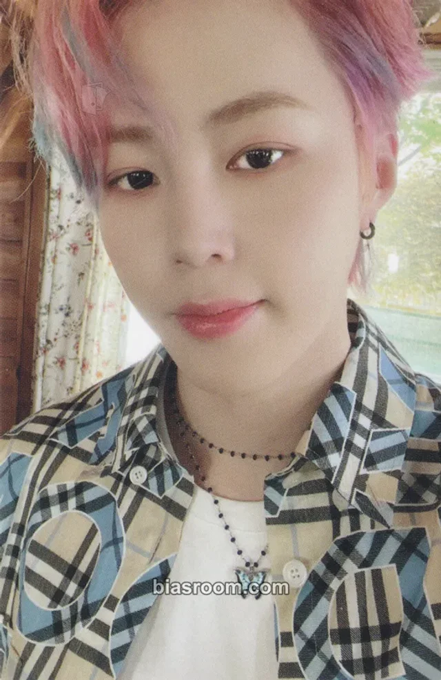 Ha Sung Woon - Ha Sung Woon - Sneakers Album album photocard breeze version