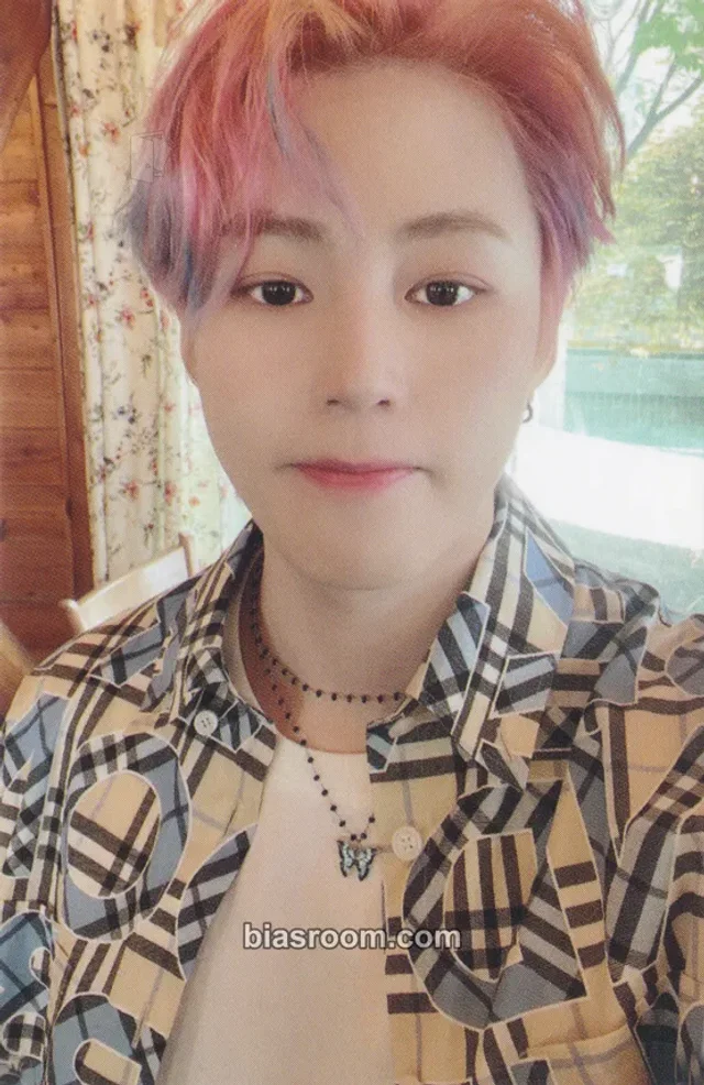 Ha Sung Woon - Ha Sung Woon - Sneakers Album album photocard breeze version