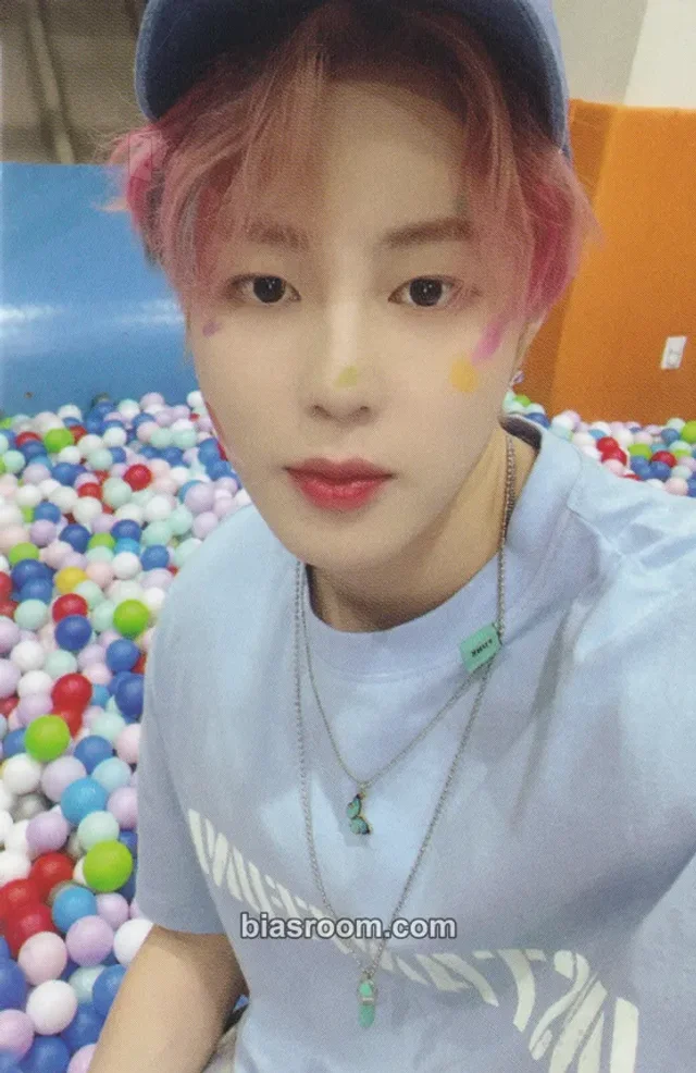 Ha Sung Woon - Ha Sung Woon - Sneakers Album album photocard easy version
