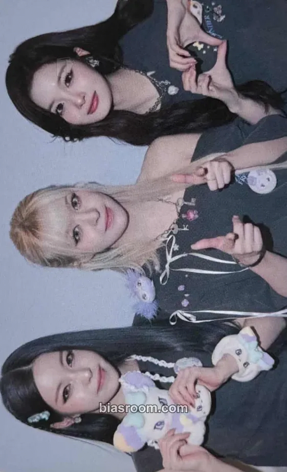 EPISODE 1: ZERO FRONTIER IN INCHEON PHOTOBOOK Photocard - NMIXX - NMIXX K-pop photocard