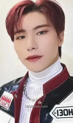 Seungsik Chronograph Photocard - VICTON - VICTON K-pop photocard