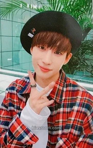 Seungwoo Voice To New World Photocard - VICTON - VICTON K-pop photocard