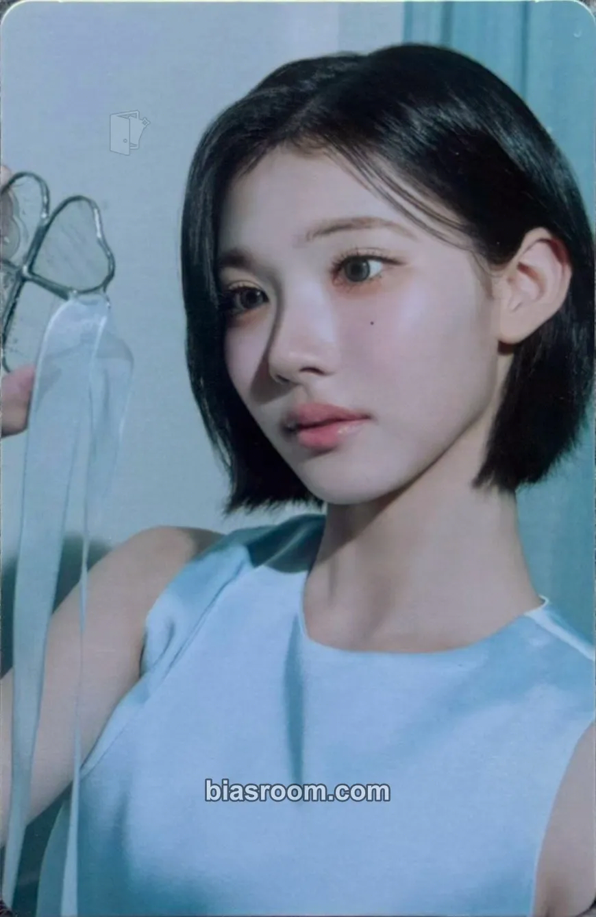 Jiwoo House of H : Hide And Seek Photocard - Hearts2Hearts - Hearts2Hearts K-pop photocard