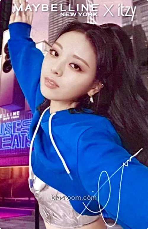 Yuna ITZY X Maybelline Photocard - ITZY - ITZY K-pop photocard