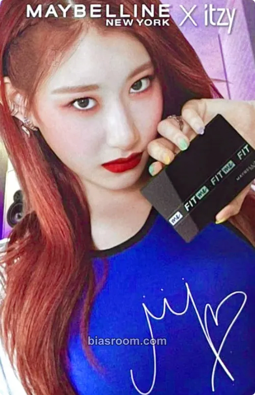 Chaeryeong ITZY X Maybelline Photocard - ITZY - ITZY K-pop photocard