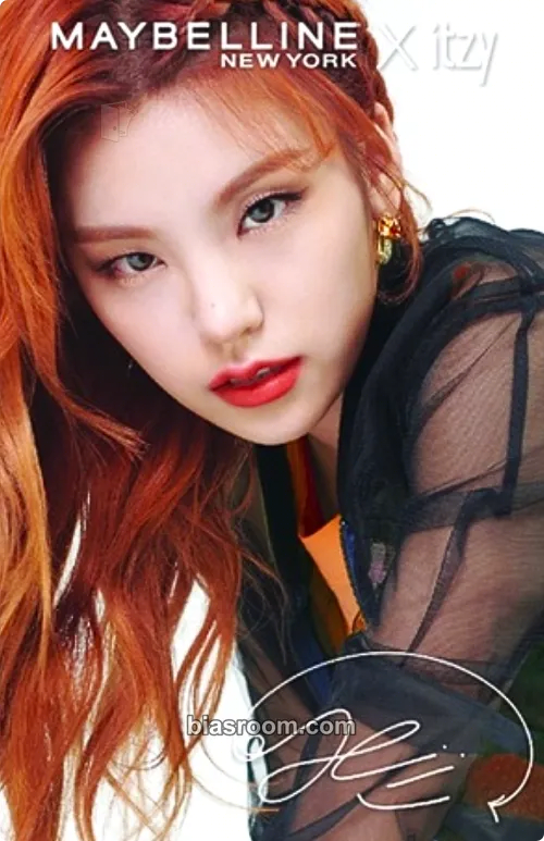 Yeji ITZY X Maybelline Photocard - ITZY - ITZY K-pop photocard