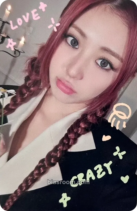 Huh Yunjin CRAZY (Japanese Ver.) Photocard - LE SSERAFIM - LE SSERAFIM K-pop photocard