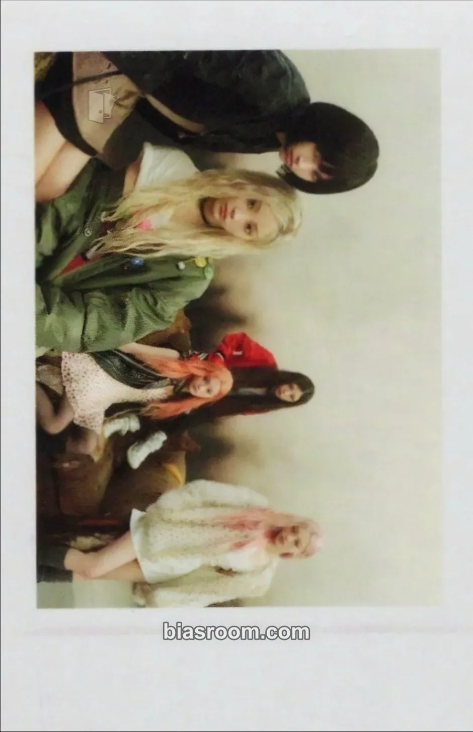 MAMIHLAPINATAPAI Photocard - ILLIT - ILLIT K-pop photocard