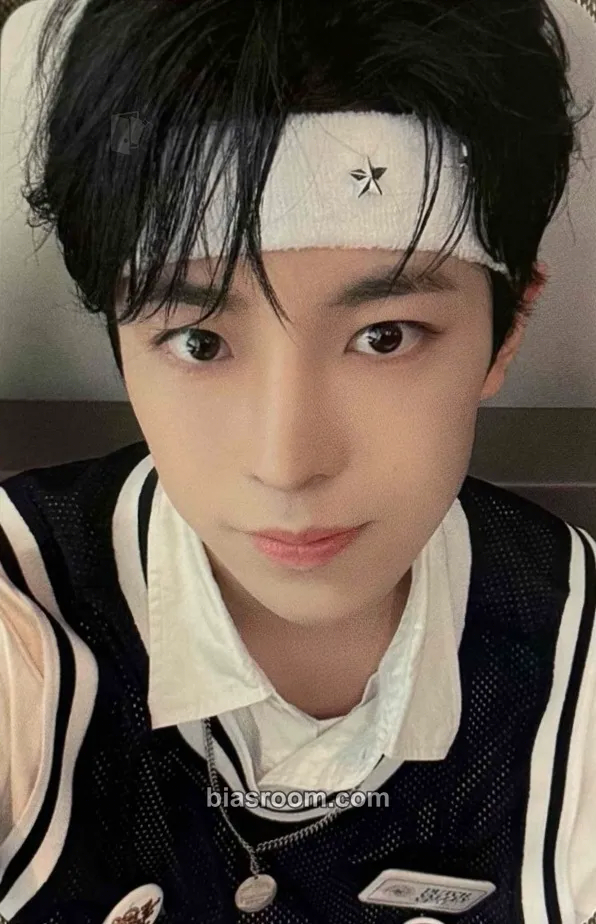 Yushi Songbird Photocard - NCT WISH - NCT WISH K-pop photocard