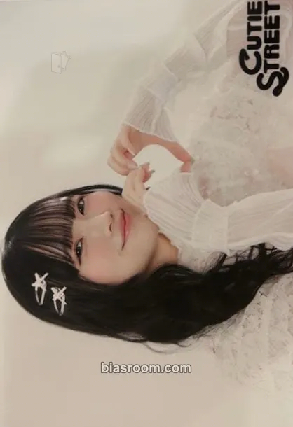 Nagisa Manabe 5-Photo Set - LARME Costume Edition Photocard - Cutie Street - Cutie Street K-pop photocard