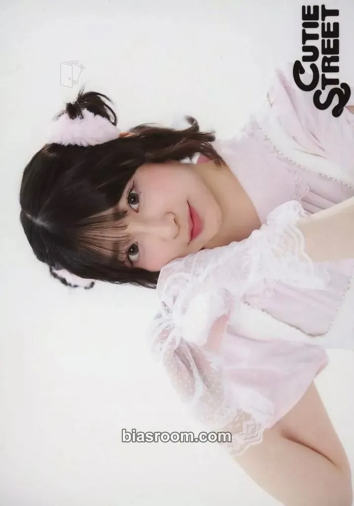 Haruka Sakuraba 5-Photo Set - LARME Costume Edition Photocard - Cutie Street - Cutie Street K-pop photocard
