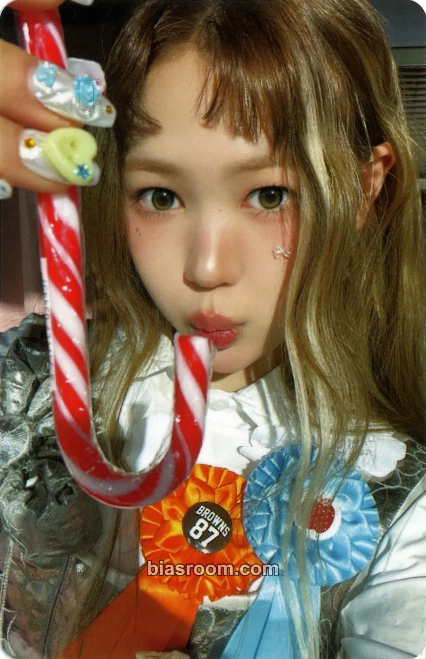 Ye-on RUDE! Photocard - Hearts2Hearts - Hearts2Hearts K-pop photocard