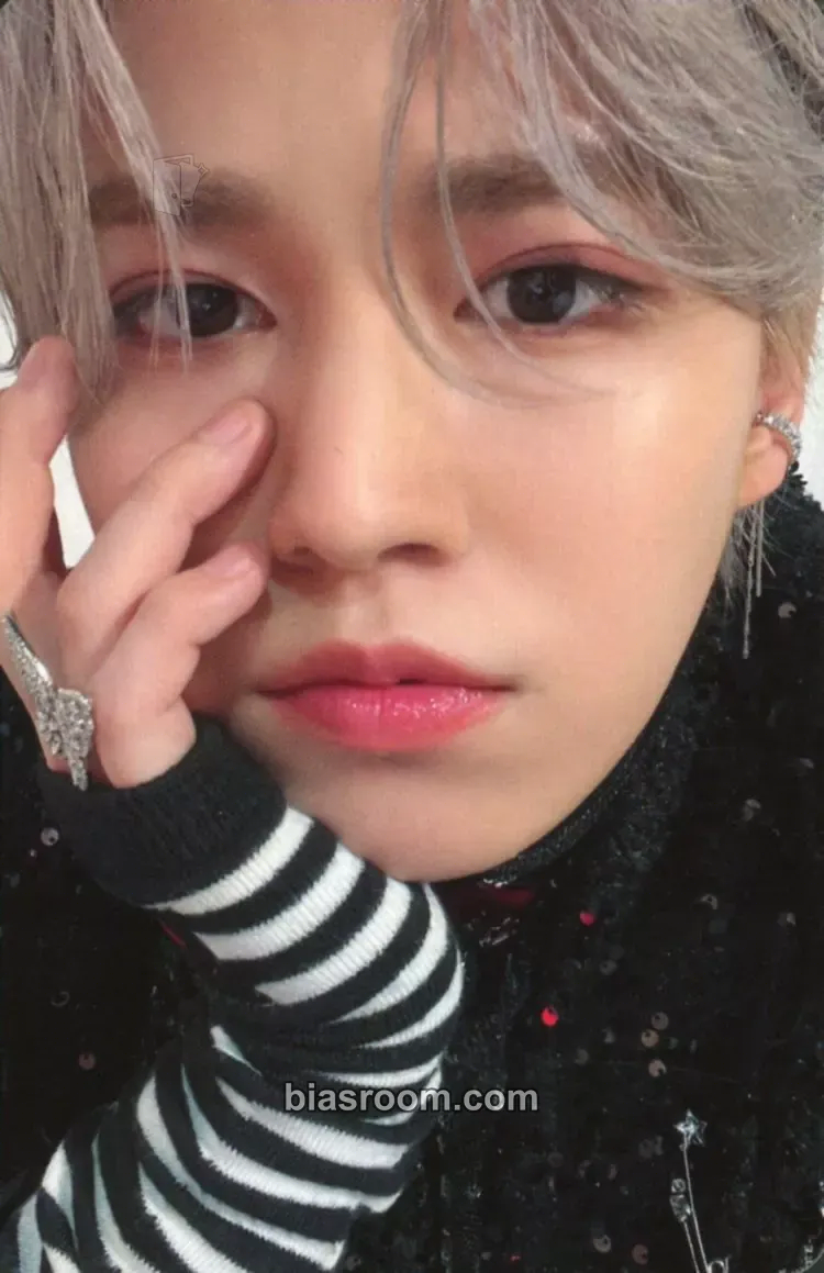 Ruki Shiroiwa HITCHHIKER Photocard - JO1 - JO1 K-pop photocard