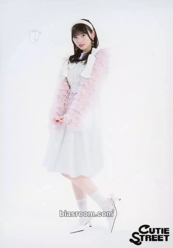 Nagisa Manabe 5 photo set - styling 2024AW edition Photocard - Cutie Street - Cutie Street K-pop photocard