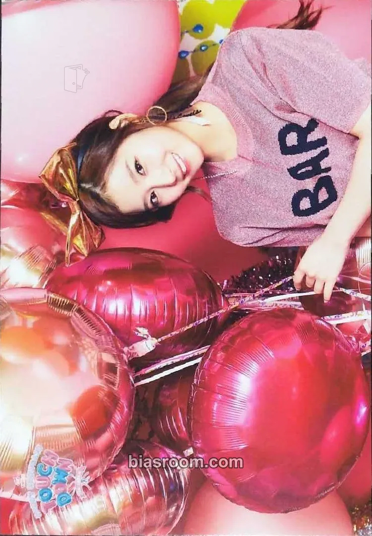 Sana Twice Debut Showcase "Touchdown in Japan" Photocard - TWICE - TWICE K-pop photocard