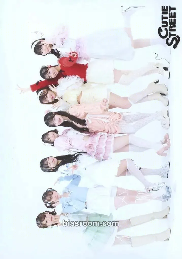 5 photo set - styling 2024AW edition Photocard - Cutie Street - Cutie Street K-pop photocard