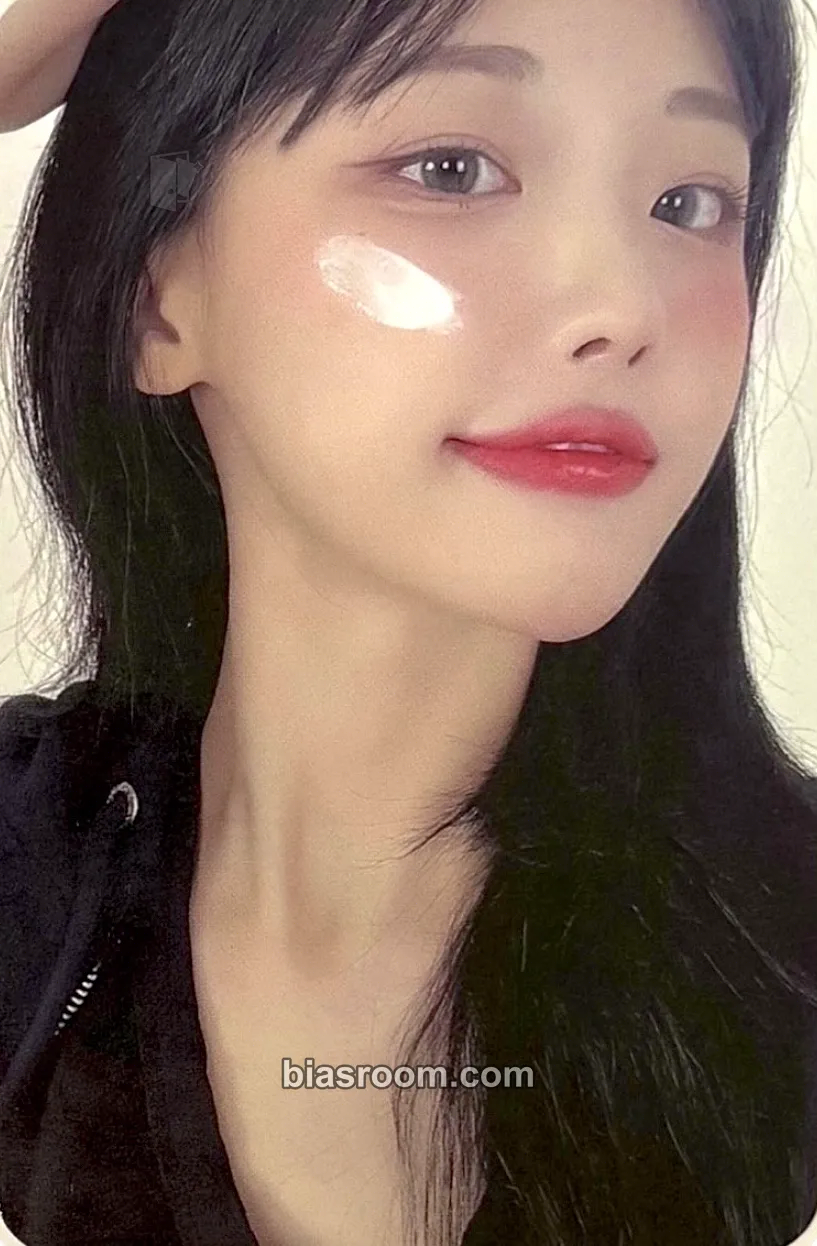 Hina Algorithm's Blossom Photocard - QWER - QWER K-pop photocard