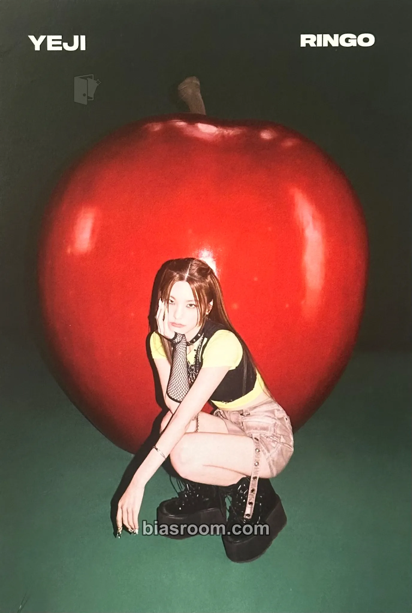 Yeji Ringo Photocard - ITZY - ITZY K-pop photocard