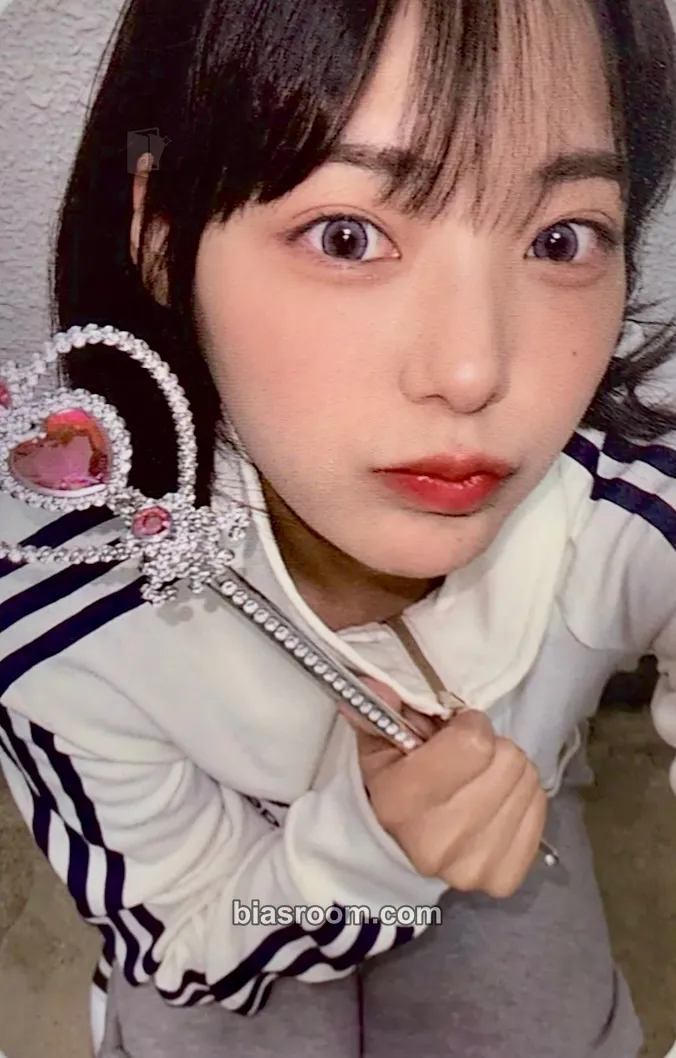 Siyeon Algorithm's Blossom Photocard - QWER - QWER K-pop photocard