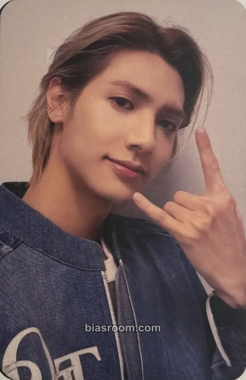 Jooyeon Break the Brake World Tour Photocard - Xdinary Heroes - Xdinary Heroes K-pop photocard
