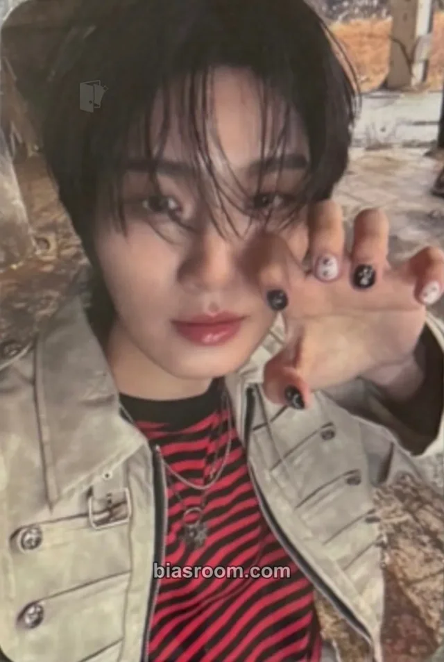 V01D - Jiseob - 01 Album cardiverse fansign round 1