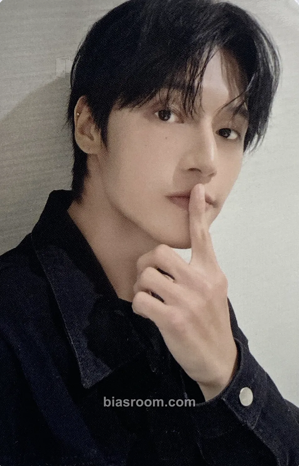 Wooyoung MIGHTEEZ Photocard - ATEEZ - ATEEZ K-pop photocard