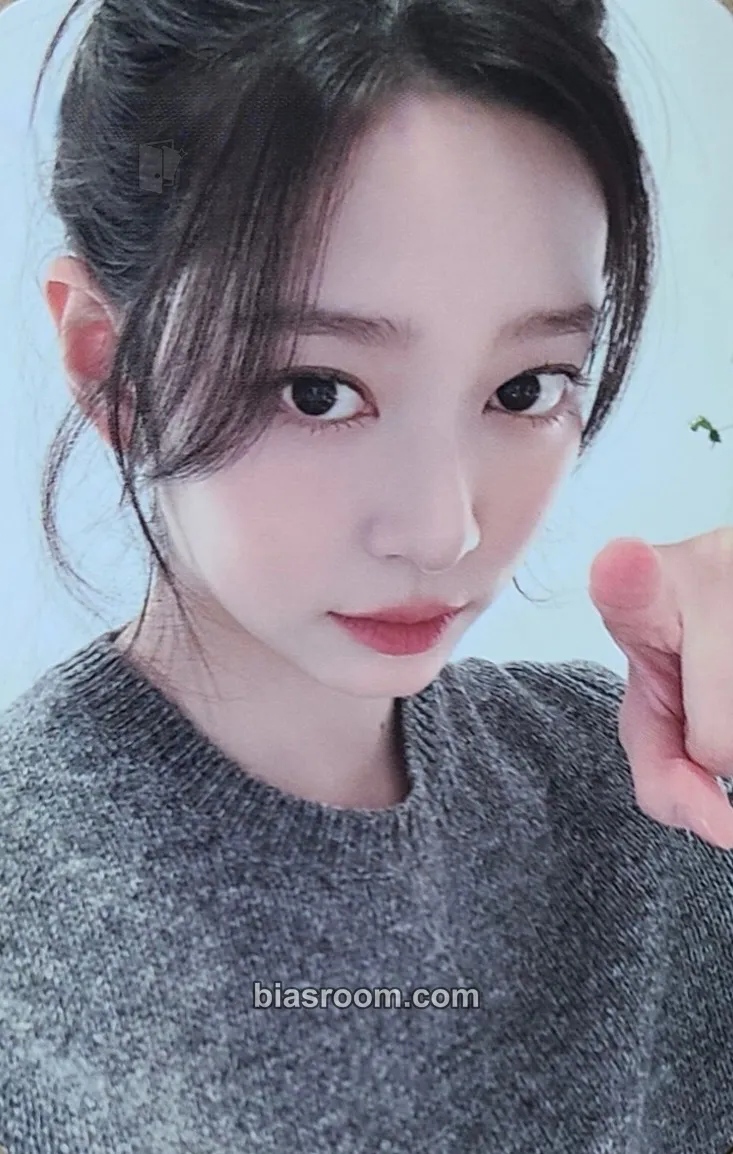 Minju 2024 Season’s Greetings - 문득, Anywhere Photocard - Kim Minju - Kim Minju K-pop photocard