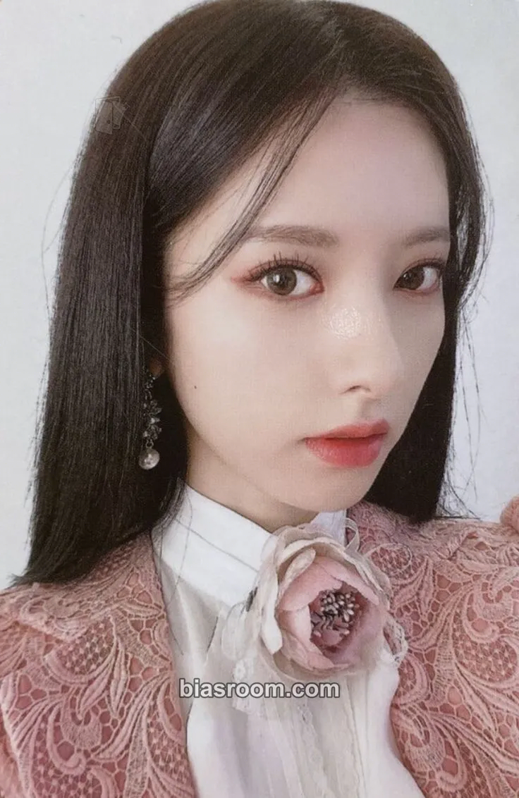 Bona UNNATURAL Photocard - WJSN - WJSN K-pop photocard