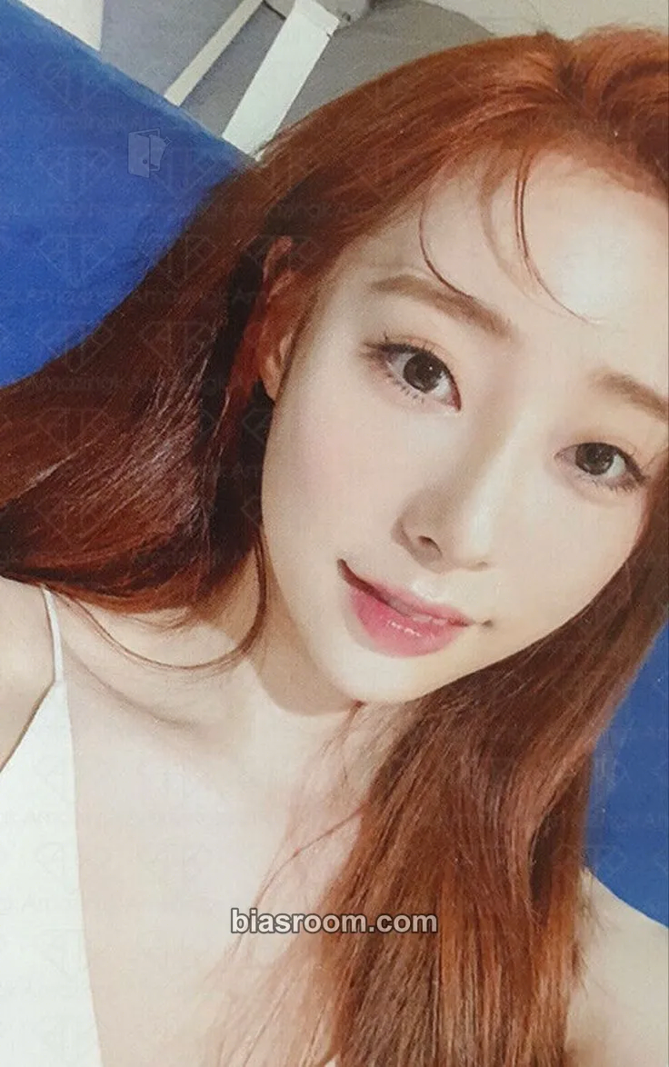 Yeonjung UNNATURAL Photocard - WJSN - WJSN K-pop photocard